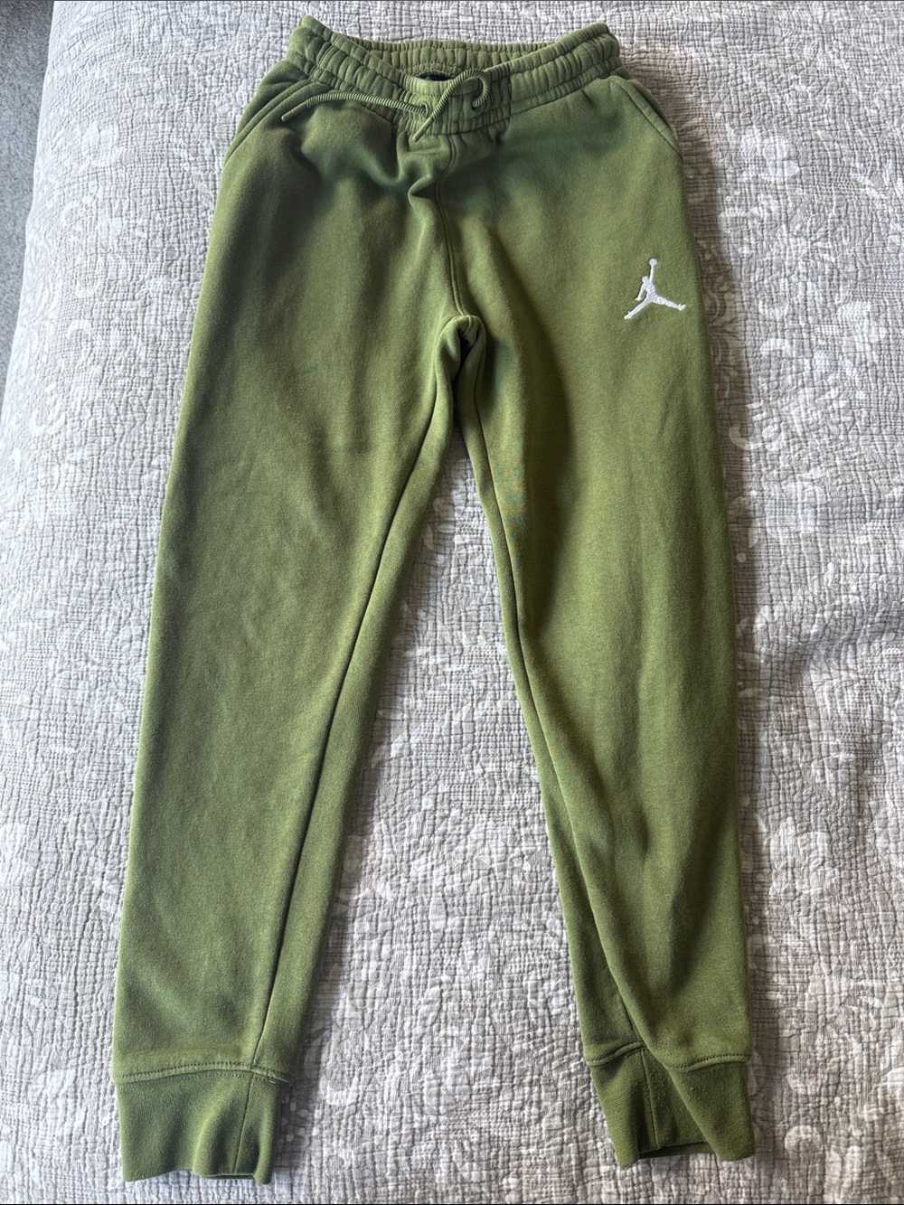 Jordan Sweatpants Boy size Medium (10/12)